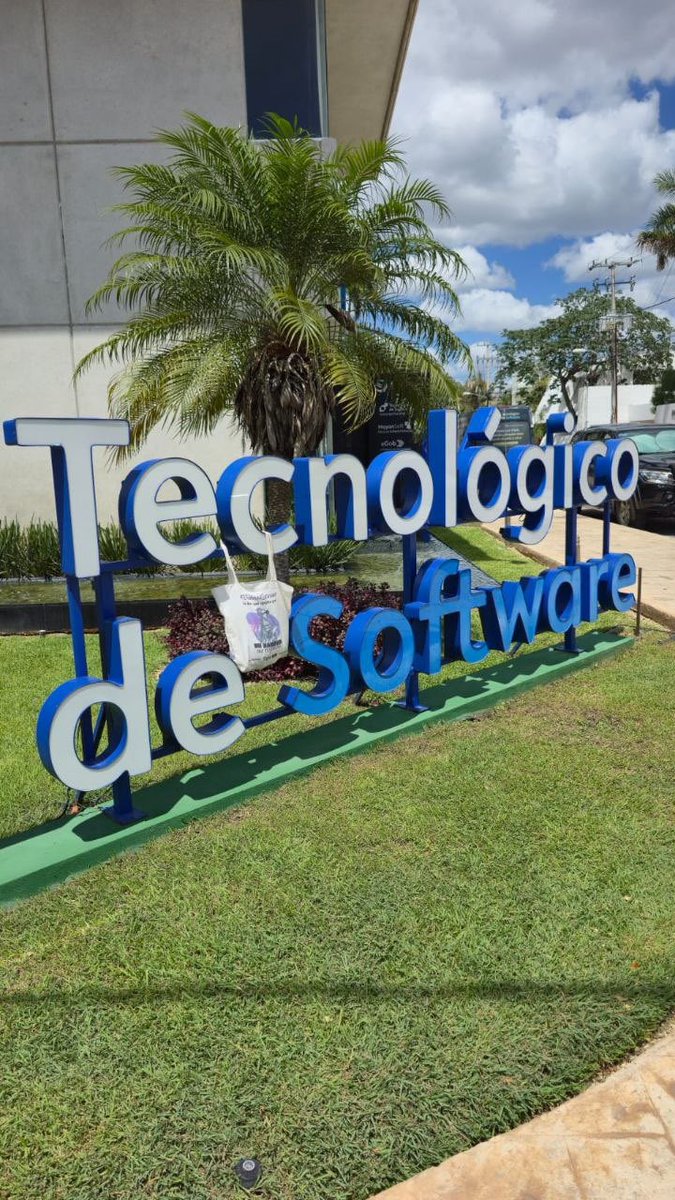 TechnoLatinas ✨ tweet media