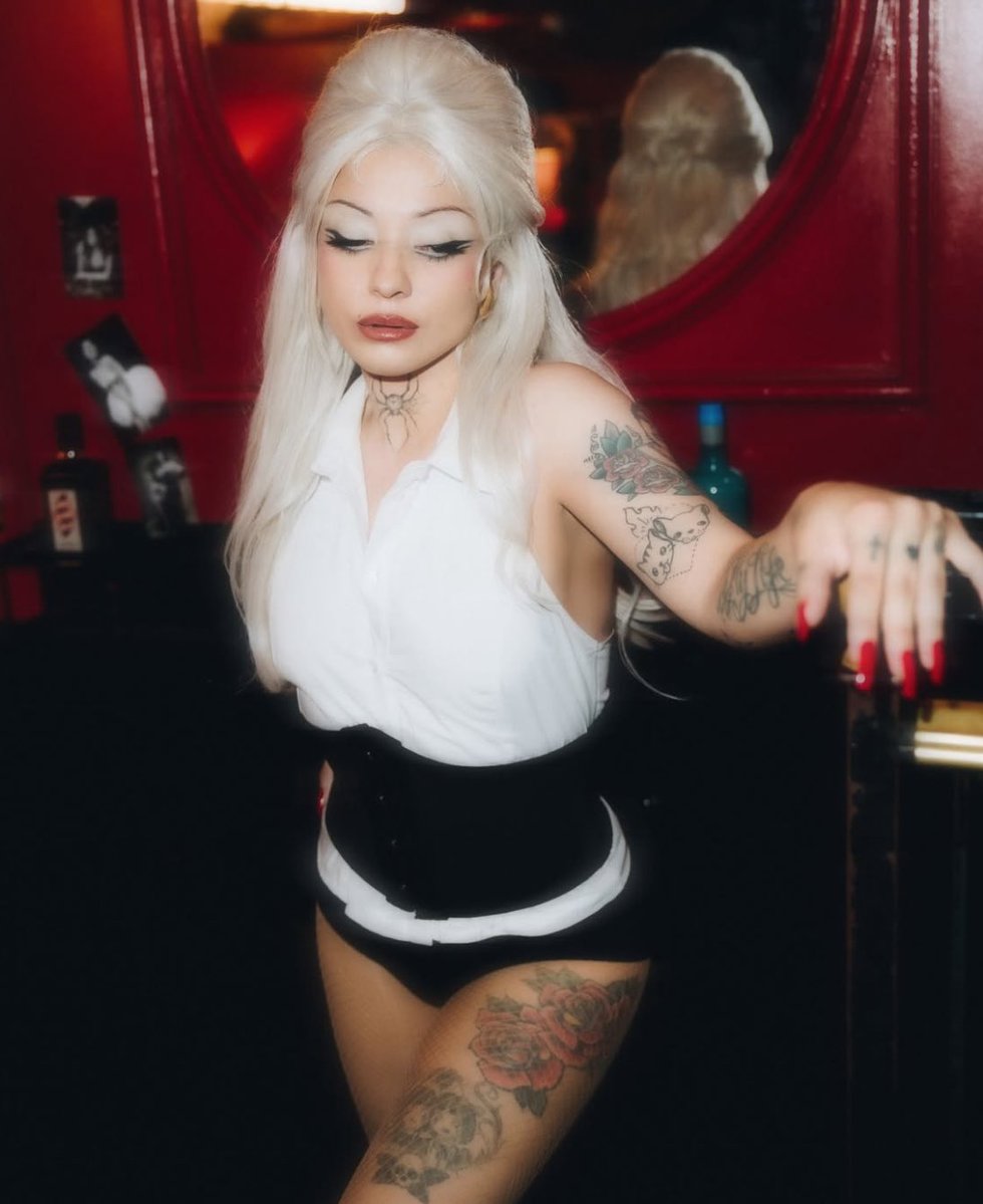 Mon Laferte Charts tweet media