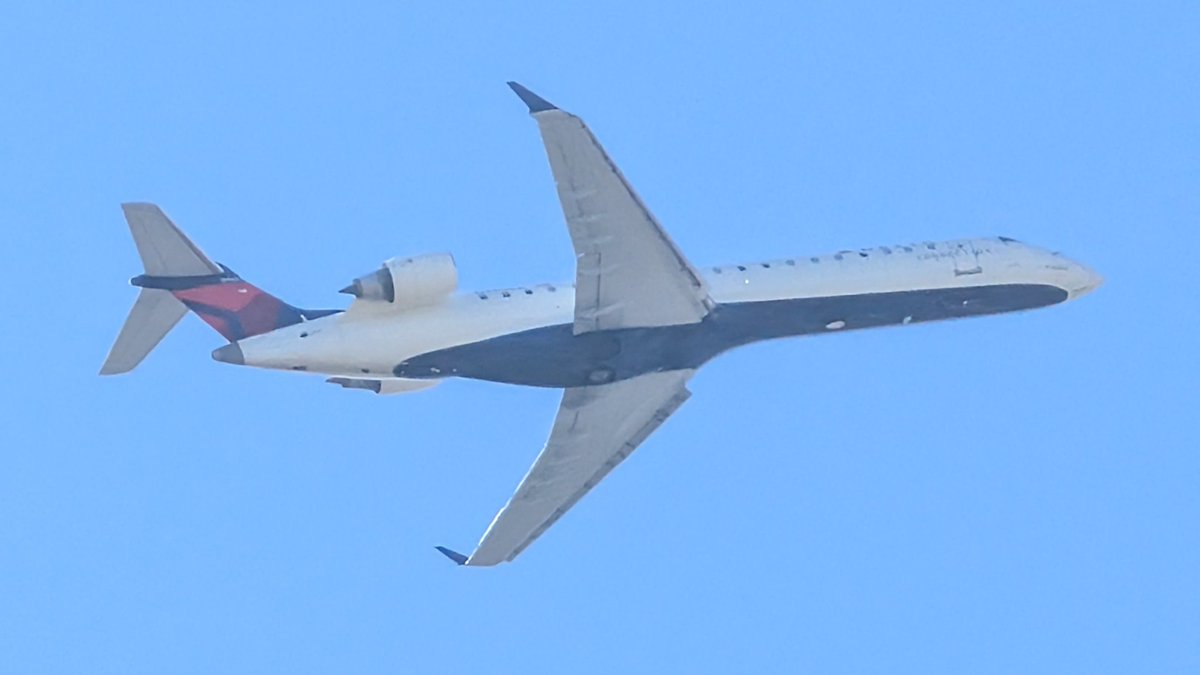 USAS_WW1's tweet image. #avgeek #traveling #planespotting #Boeing #airbus #ATL: I am not sure what these Delta airplanes are I caught taking off from Atlanta Hartsfield-Jackson International Airport. Any takers?