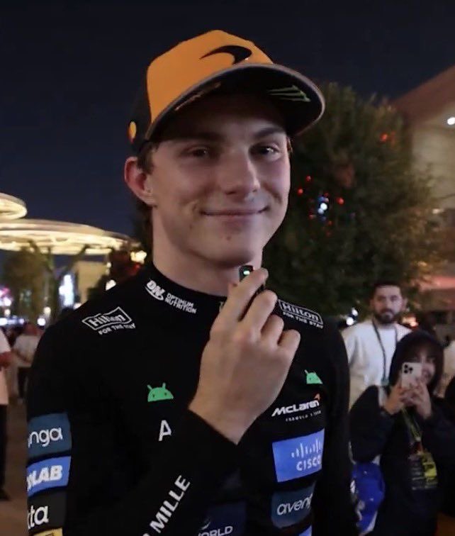 〜 𝘙𝘢𝘷𝘢 𝘦𝘥𝘪𝘵𝘴 〜 Dean in Moth tweet media