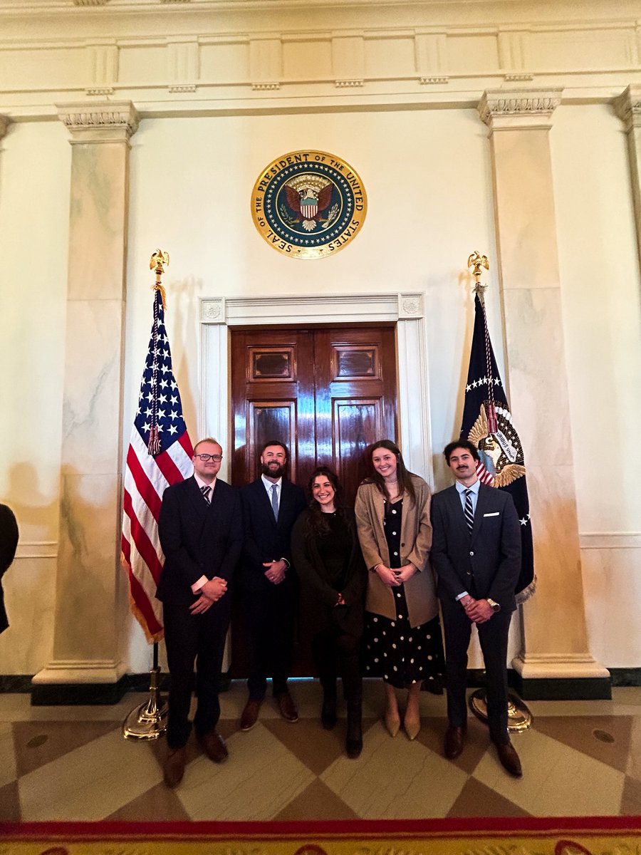 Courtney Weiner tweet media