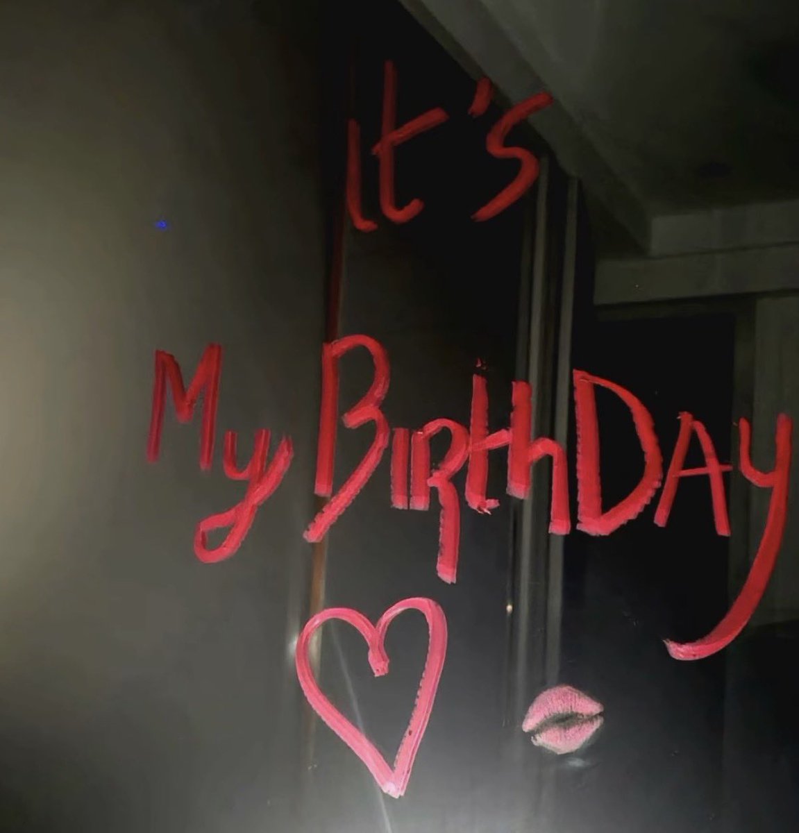 Main Charact-HER 🤮👽🛸 tweet media