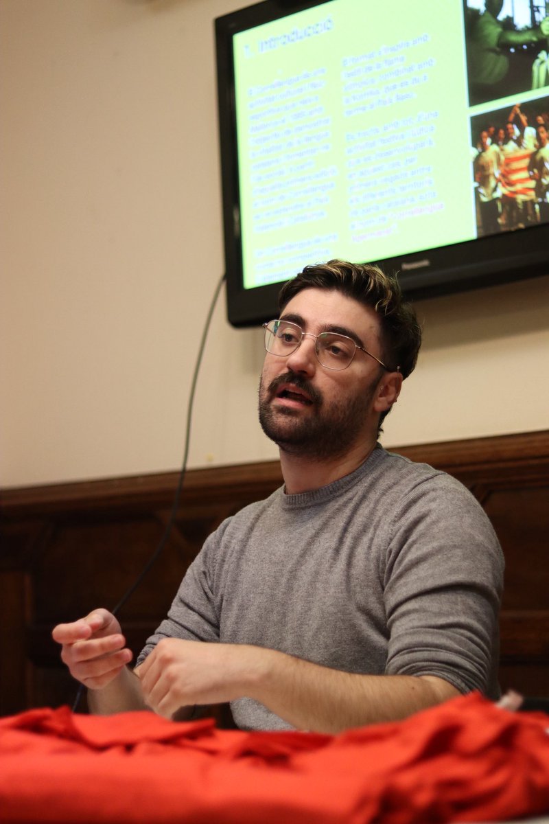 ✊ Avui hem celebrat a #Badalona l’acte de presentació del <a href="/Correllengua_/">Correllengua Agermanat</a> 

🔴 Diverses entitats han assistit a l’acte que s’ha dut a terme al local d’Òmnium Badalona

❤️‍🔥 Correrem fins la mort per la llengua!