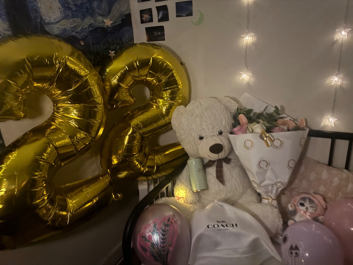 liz 💕 tweet media