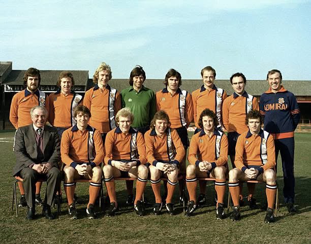 Ｌｕｔｏｎ Ｅｙｅ tweet media