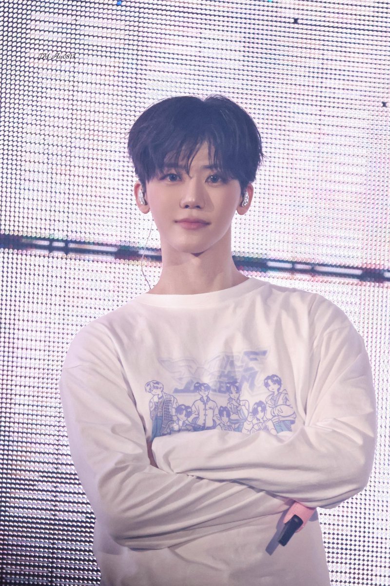 JM_Ass0813 tweet media