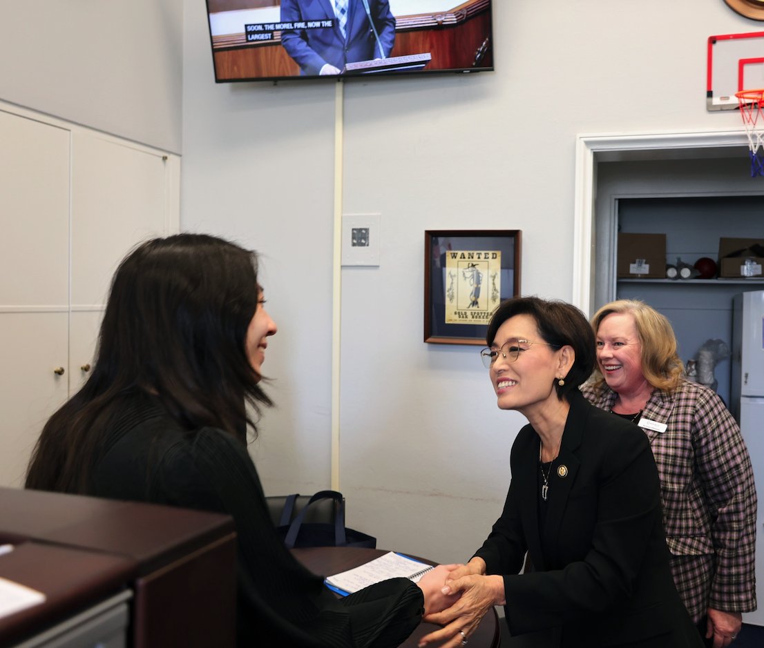 Young Kim tweet media