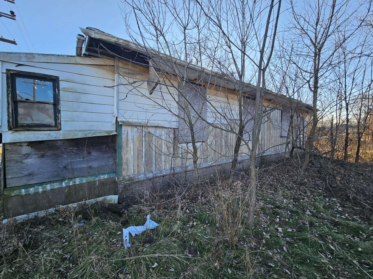 Realest.com®️ tweet media