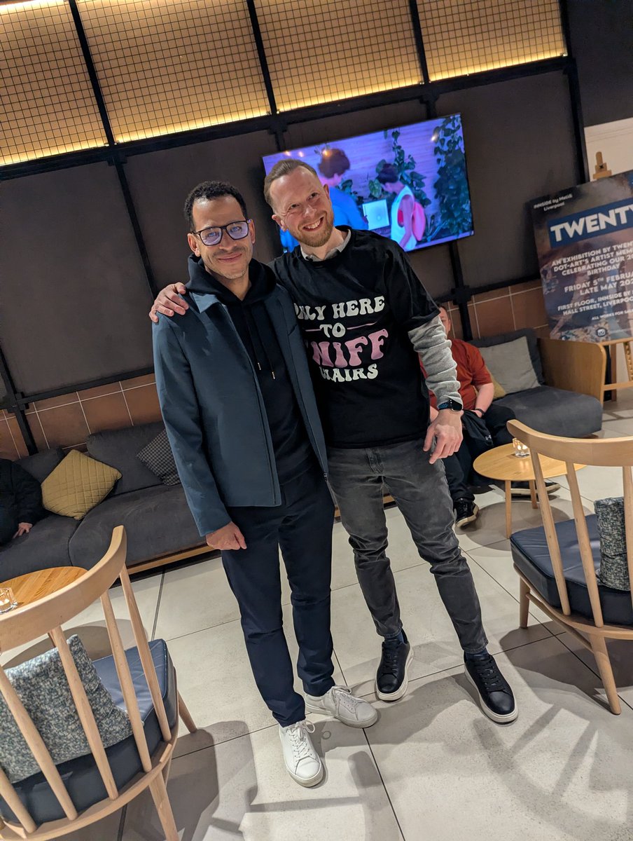 twickyt's tweet photo. Only here to sniff chairs... @ChelseaFC   #Chelsea #LiamRosenior #firealarmat3am #everton https://t.co/hRXhqKSX0U