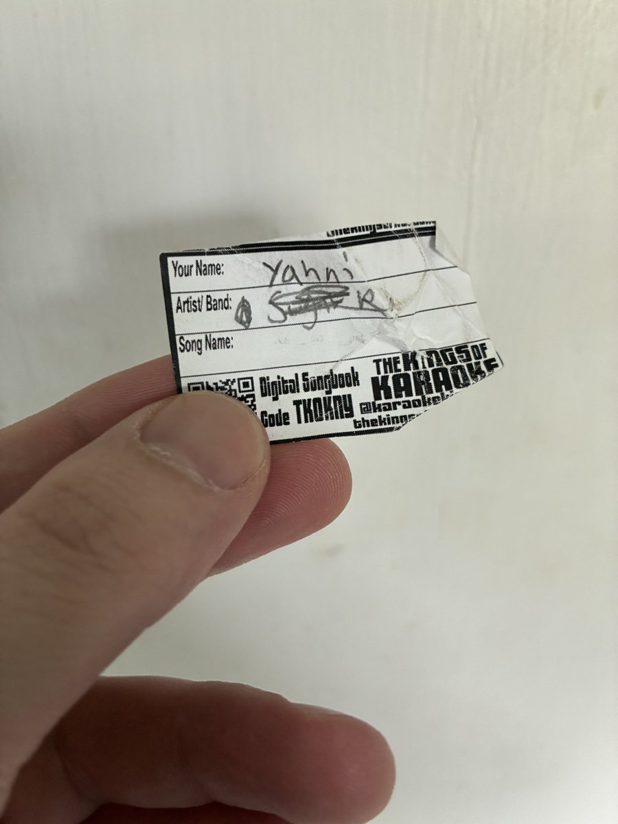 y a n n i tweet media