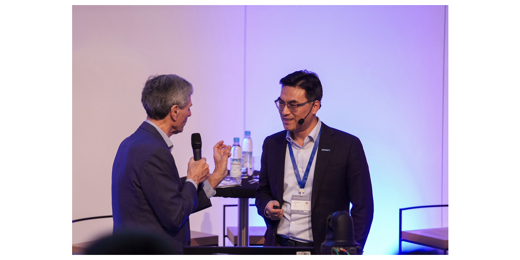 Business Wire-German tweet media