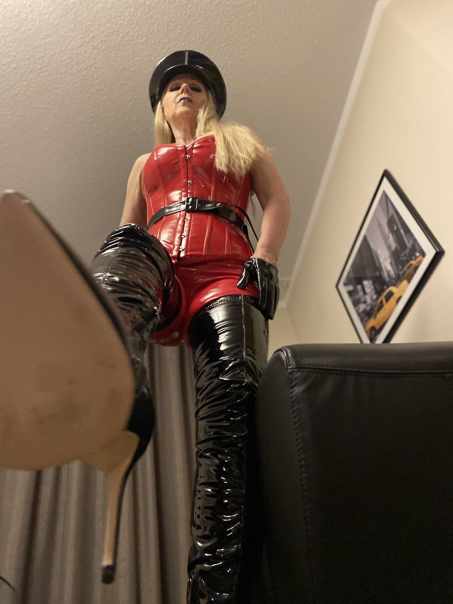 FemdomWorld_PR tweet media