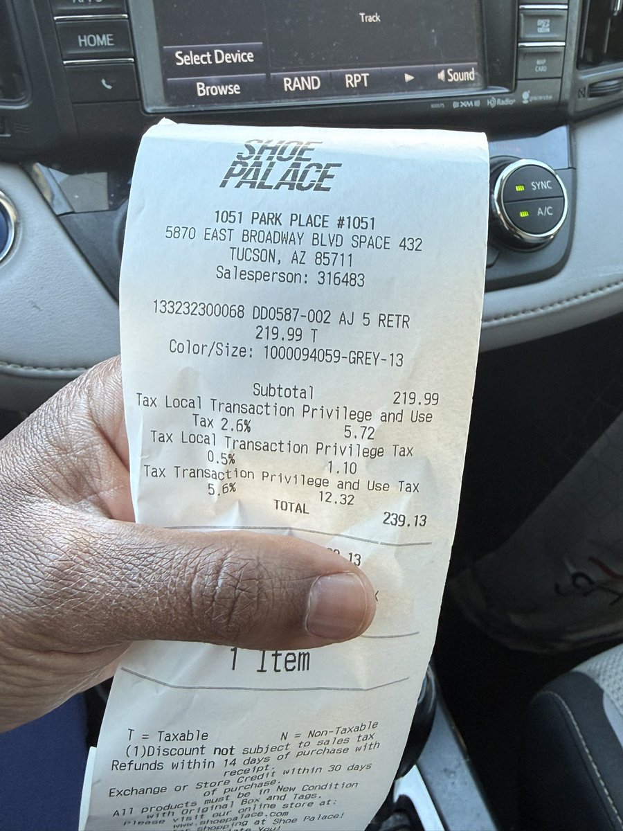 DanielJamall's tweet image. Jordan 5 Wolf Greys sitting in Tucson 🌵@ShoePalace Yall ain’t want these? Would you cop? 

#jordan5 #wolfgrey #sitting #fyp #viral