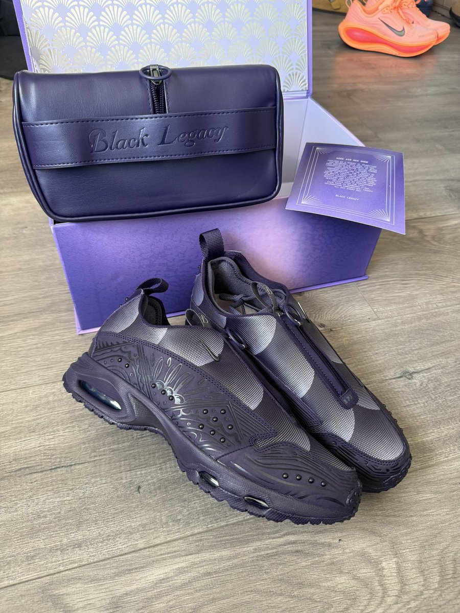 Sneakerologue tweet media