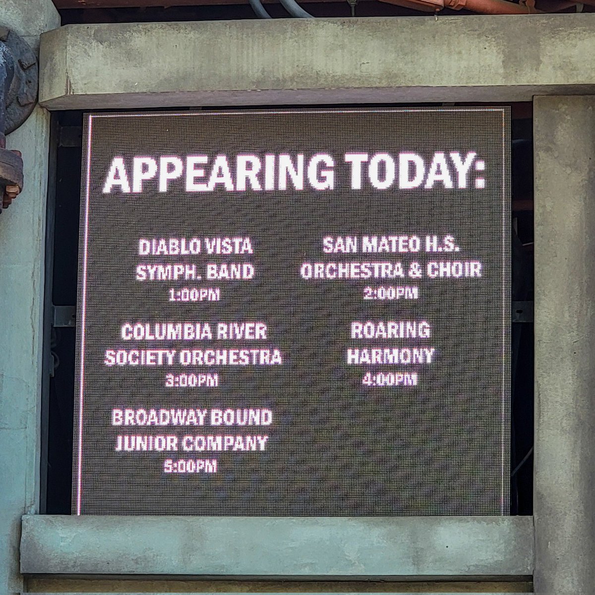 Dave_K_C's tweet photo. Guess we'll play a show today. After all that work and all. #DisneyCA https://t.co/KpNMPQqpUp