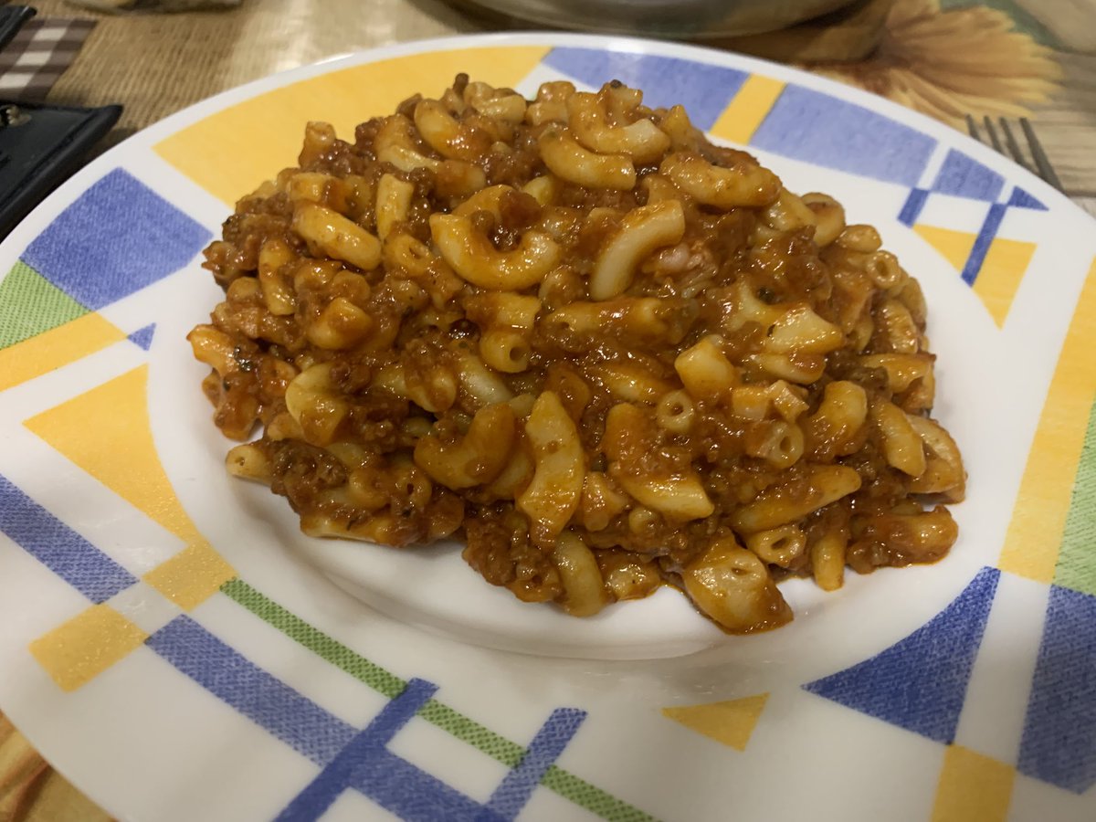 П И П О tweet media