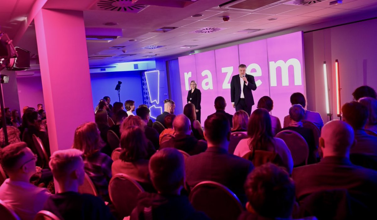 Adrian Zandberg tweet media