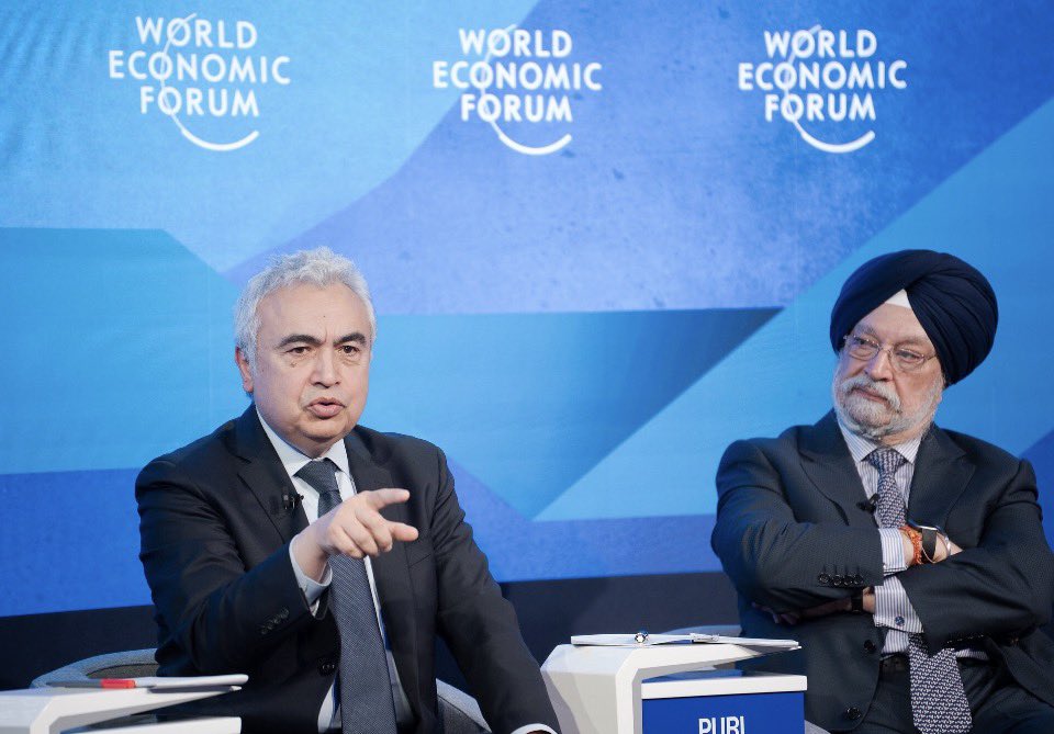 Tweed Cap tweet media