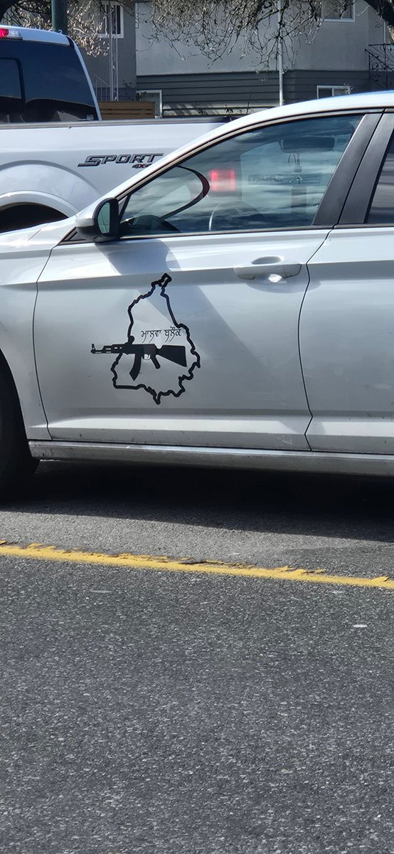 VI3RUN0's tweet photo. Embarrassing. Tell me how this is acceptable but if I were to do the same thing with my province of Canada it wouldn't be. Hypocrites. https://t.co/PSsDW9DNFj