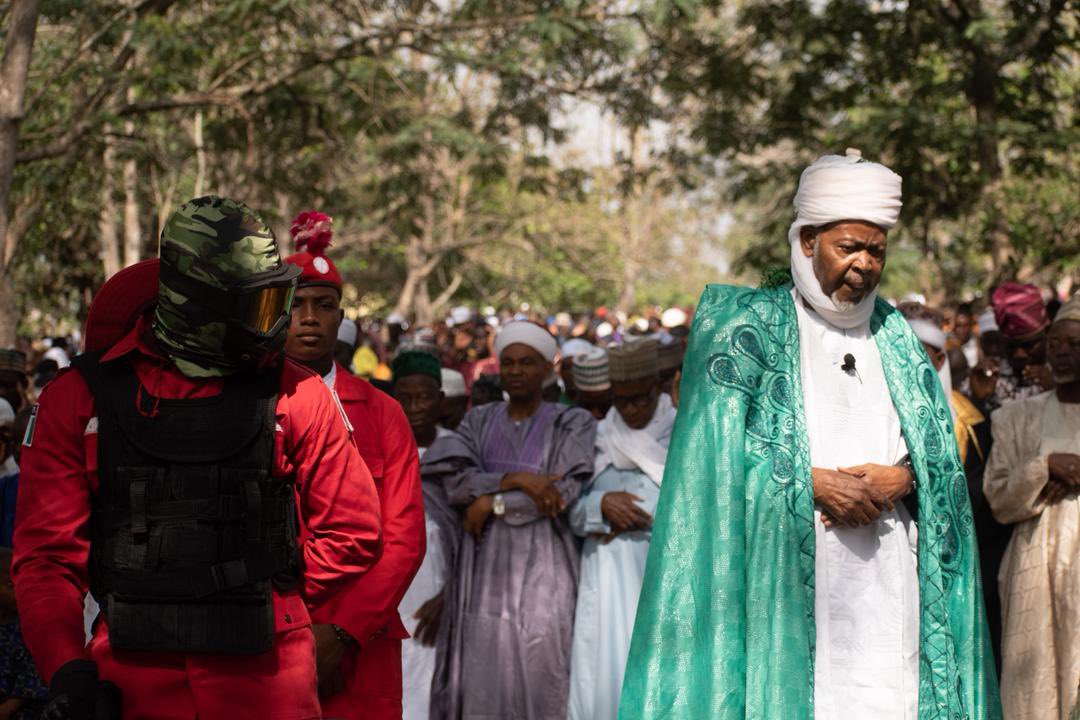 theafroangle's tweet photo. The spirit of Eid al-Fitr lingers beyond the prayer mats, reinforcing bonds that bridge differences and affirming Nigeria's vibrant Islamic heritage as a source of national cohesion.
#EidAlFitr #Nigeria #Culture #Unity #Faith #AfroAngle https://t.co/NDlznhwuOP