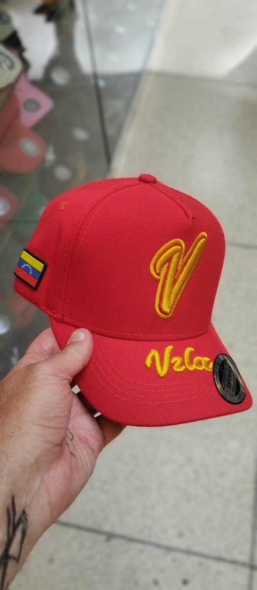 Bruce_wayne_67's tweet photo. Gente de Gótica
#Gorras de #Venezuela Disponibles. Ajustables (SnapBack)
Info al DM https://t.co/P15OHpMa82