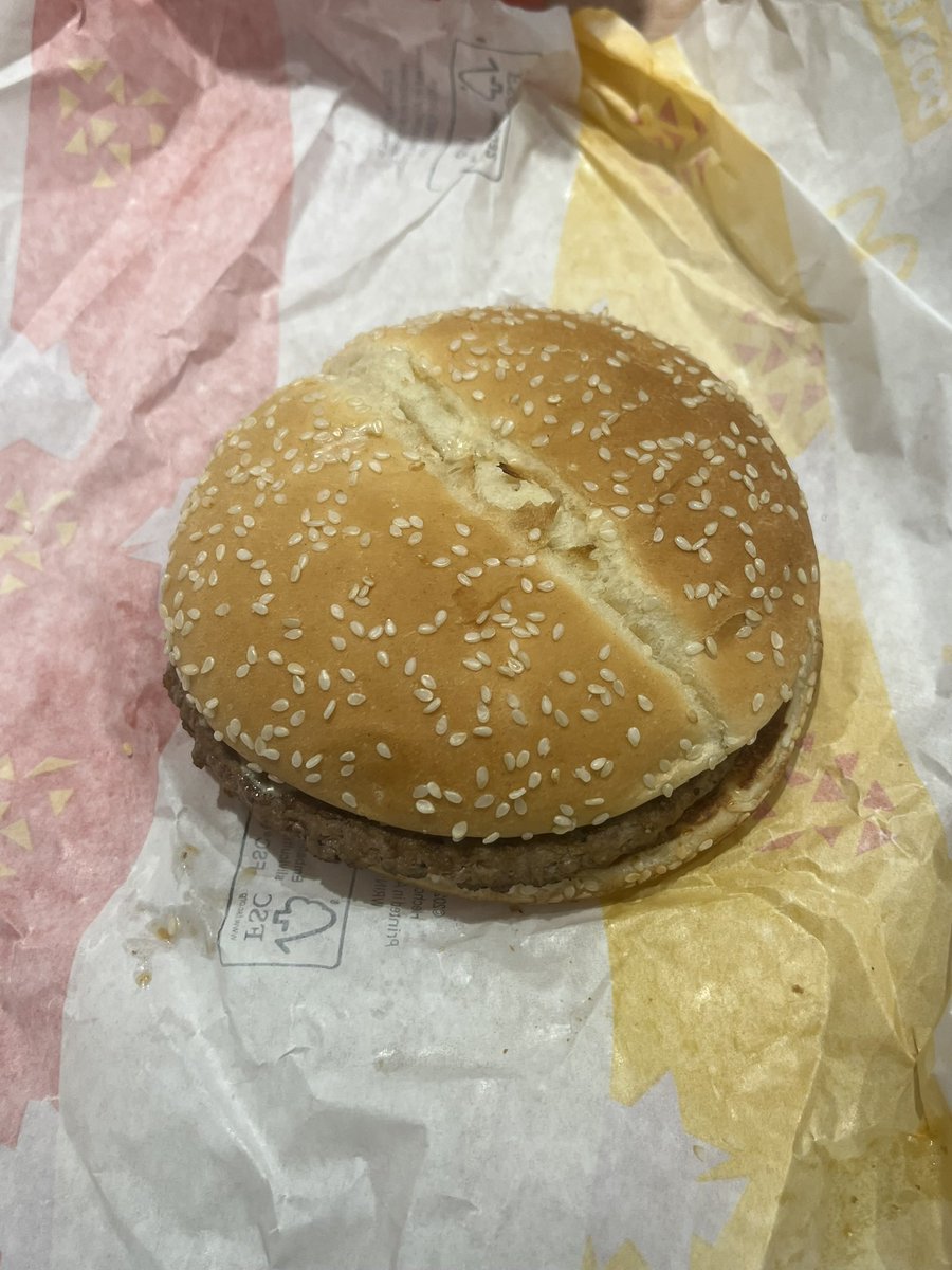 ivana ⎕ tweet media