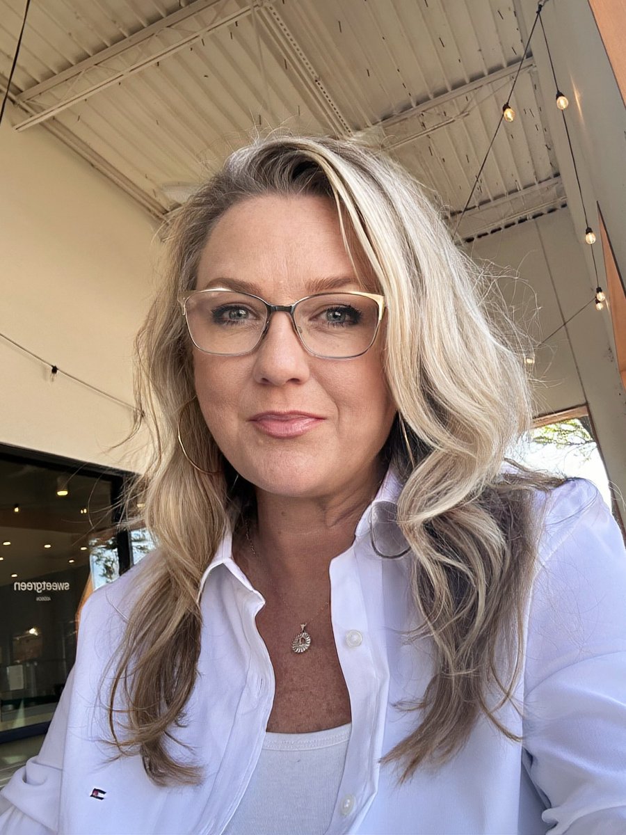 BLONDEJENFREAK - THE CLASSY SLUT tweet media