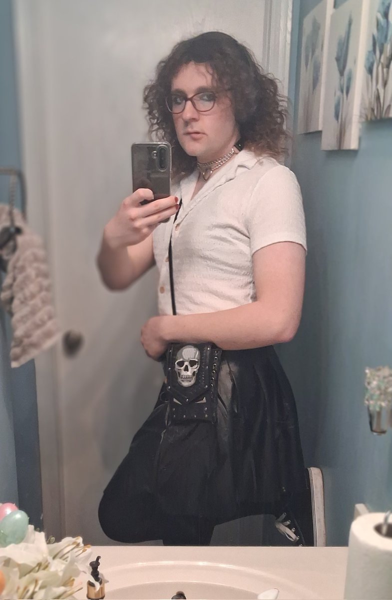 pois0n IV 🏳️‍⚧️☢️🌿 tweet media