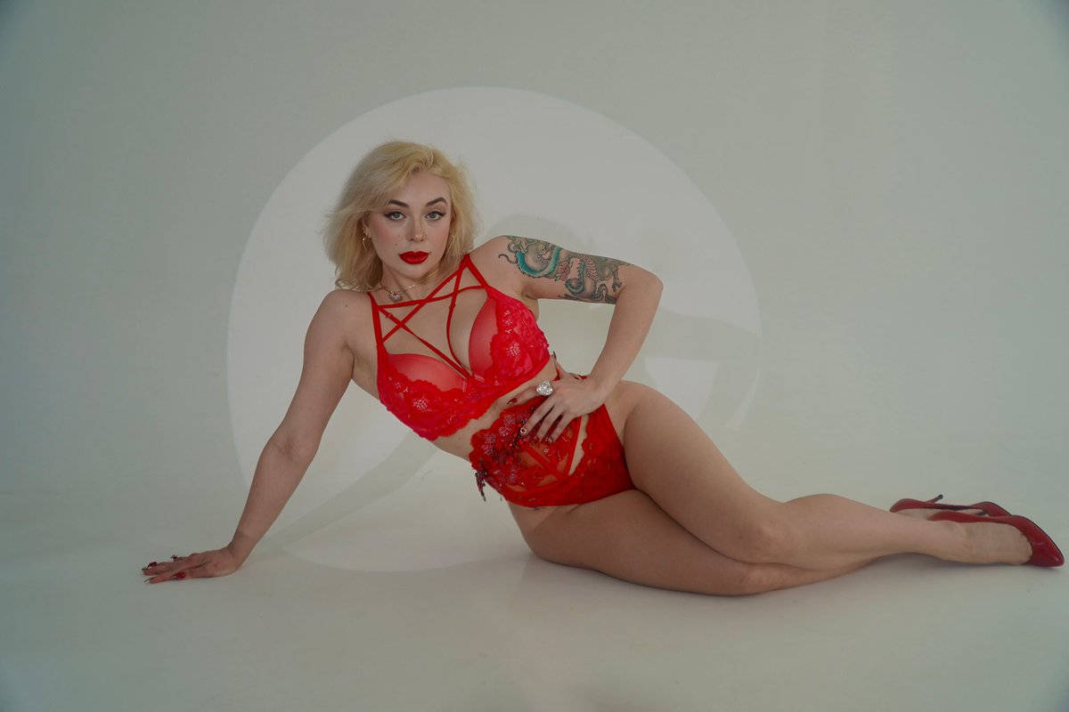 sukitheboss's tweet photo. #pinup https://t.co/F3rAb1cxEp