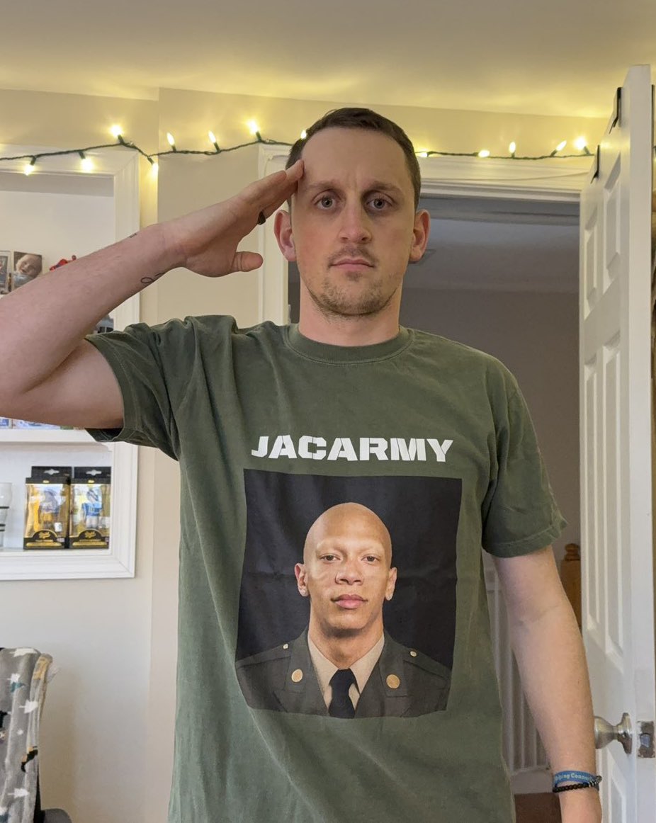 Ryan Hammer🔨 tweet media