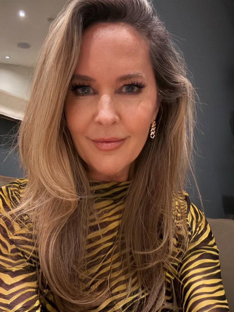 Erin M. Sanders tweet media