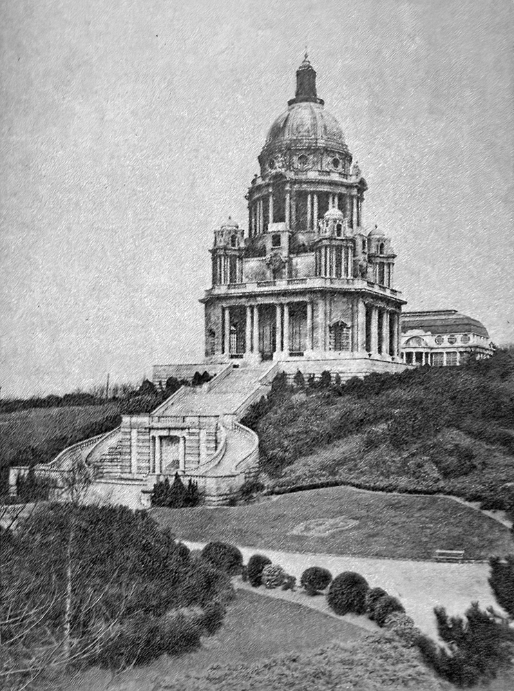 NowtbutaLad's tweet image. The Ashton Memorial in Williamson Park at #Lancaster. Described as a "Folly", it was erected between 1907 and 1909; picture is believed to be from c1936. #Lancashire