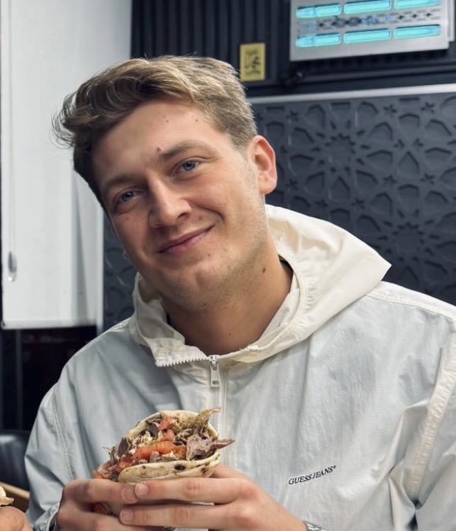 üşengeç tweet media