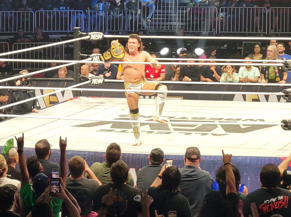 jaztastical's tweet photo. @SpeedballBailey @AEW You're my husband's favorite, we were there when you debuted and got to see you again on Wednesday 🖤 It's been great watching you in AEW https://t.co/By5LmSXZoU
