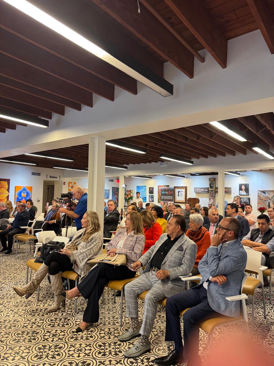 Consulado de Colombia en Miami tweet media