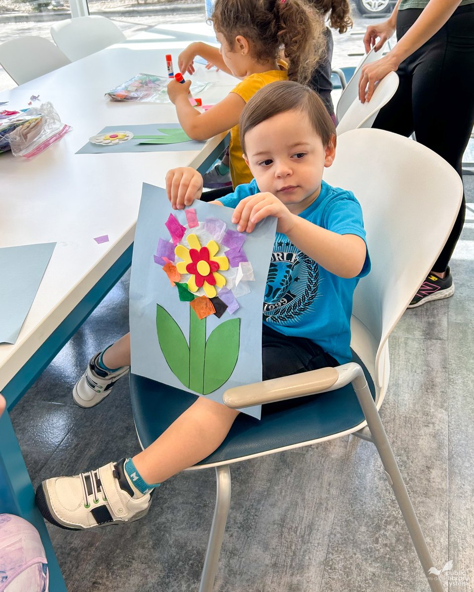 Miami-Dade Libraries tweet media