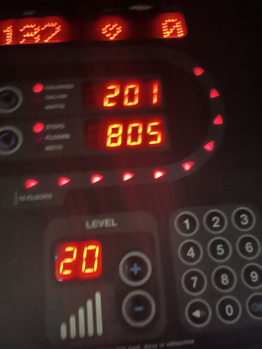MontyScot's tweet image. Weights and stairs at the gym and then a three mile run 🏃‍♀️ 
#fridayfitness