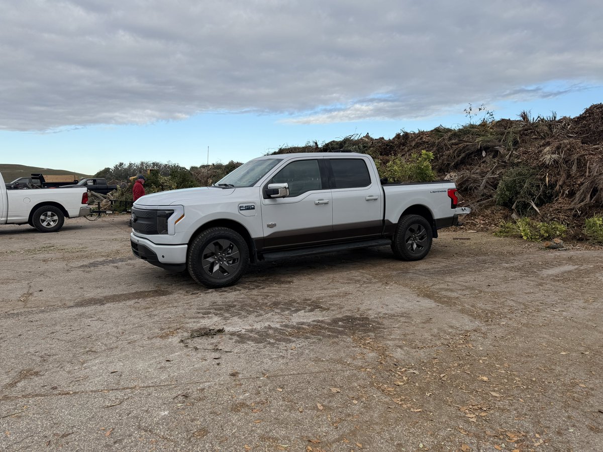 Tom Lightning tweet media