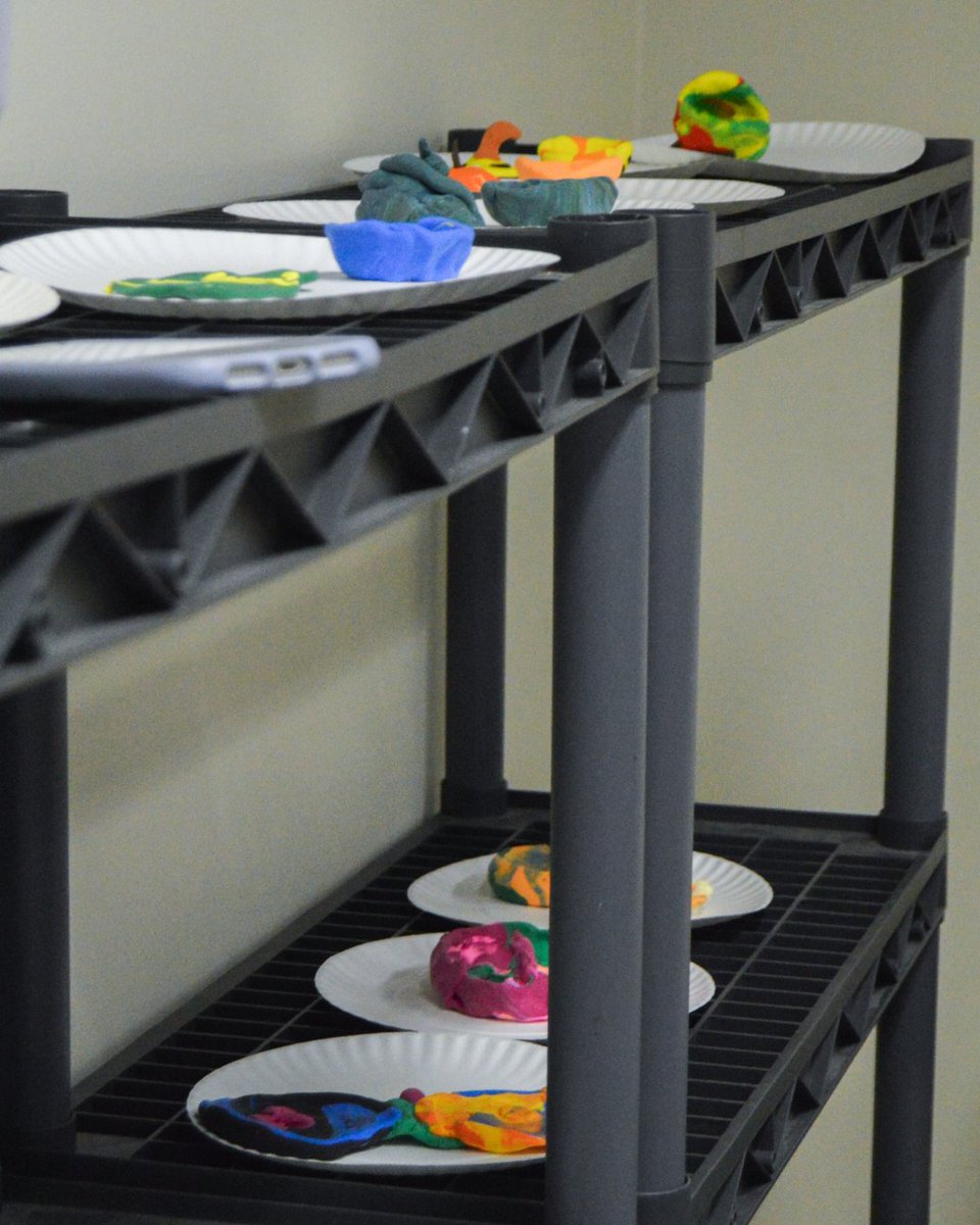 cademuseum's tweet image. Final day feels 😭💚 Art in the wild + recycling magic = BEST. WEEK. EVER.

📸 Swipe to see what our campers made!

#Inventivity #SpringBreakCamp #CampCreativity