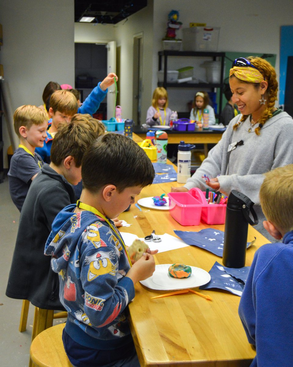 cademuseum's tweet image. Final day feels 😭💚 Art in the wild + recycling magic = BEST. WEEK. EVER.

📸 Swipe to see what our campers made!

#Inventivity #SpringBreakCamp #CampCreativity