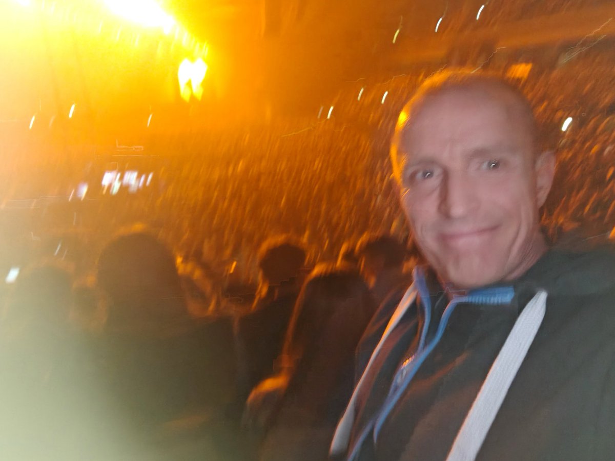 DK-Henrik tweet media