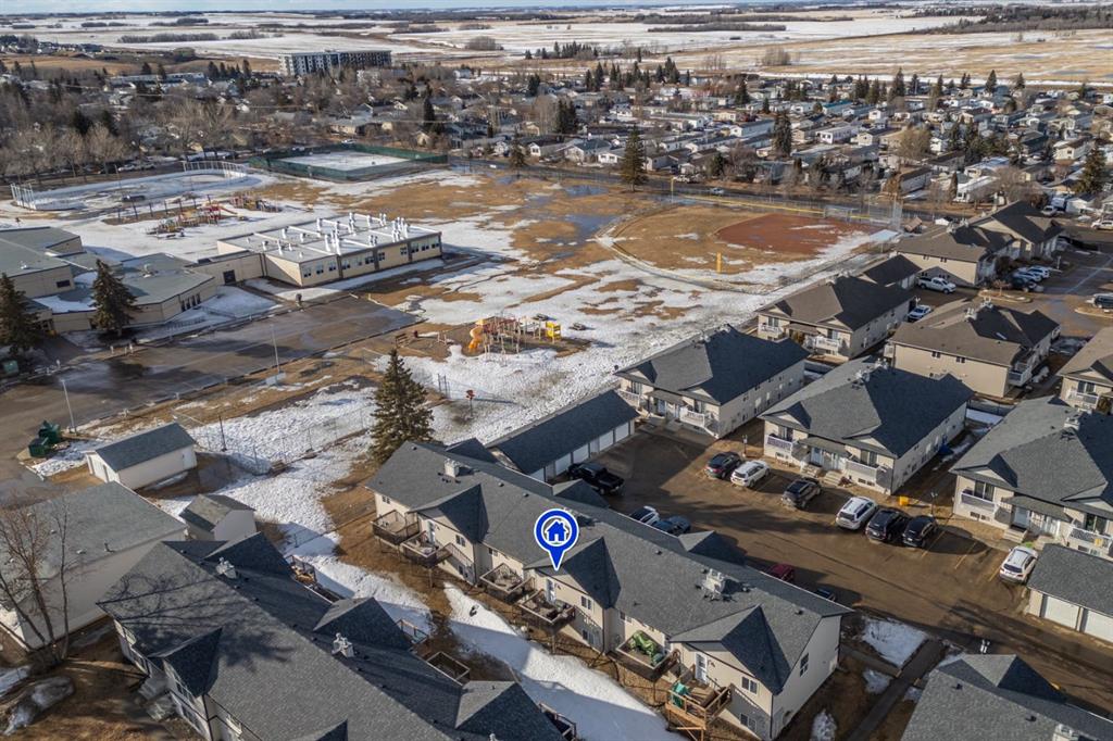 CBOnTrackRealty's tweet image. 🌟New Listing🌟
🏡5302 47 Street #24, Camrose, AB
MLS# A2295056
$212,000

Click the link ➡️ tinyurl.com/A2295056

Marilou Yampolsky
☎️(780) 679-8975
📩marilou@my-localrealtor.ca

#camrose #camroserealestate #newlisting #albertarealestate #townhouseforsale @MarilouYampolsky