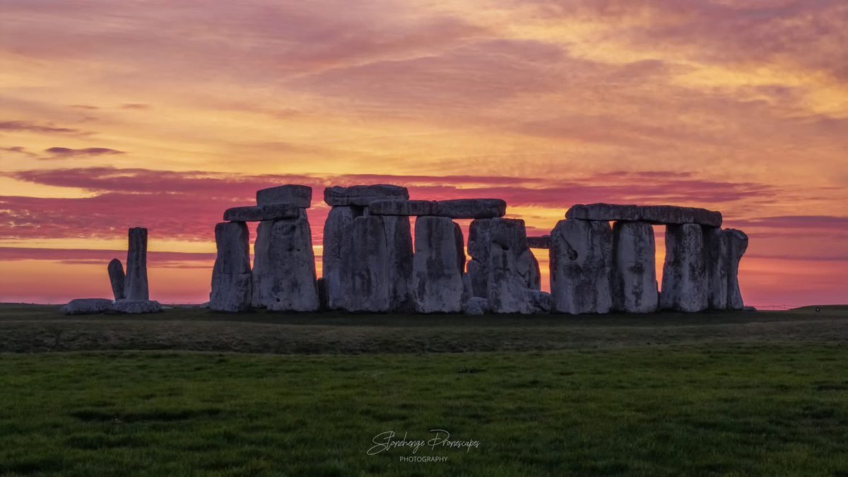 Stonehenge U.K tweet media