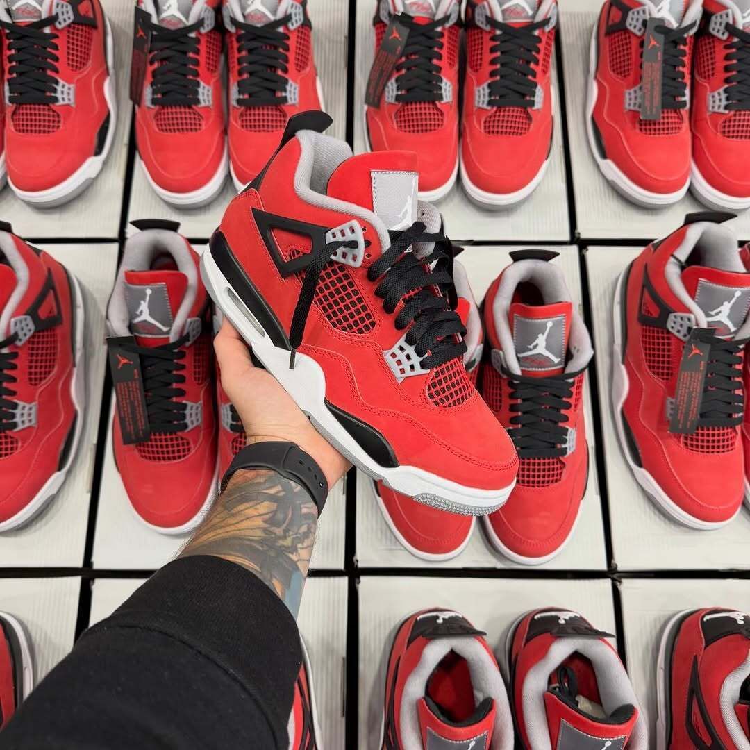 JustFreshKicks's tweet photo. Air Jordan 4 Retro “Toro Bravo” returning after 13 years 👺

• May 2nd
• $220 https://t.co/4UbHPkHbdo