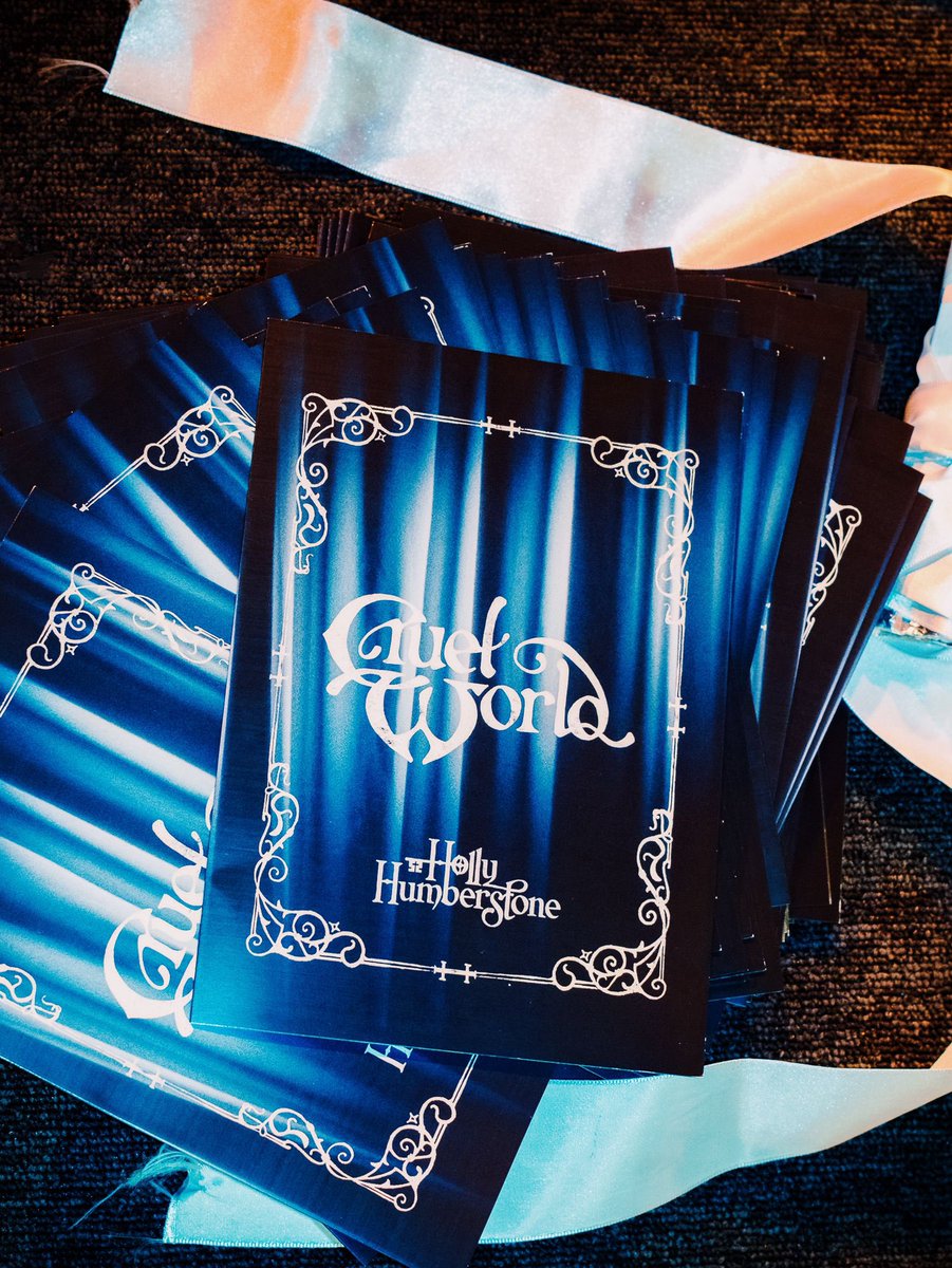 HollyHumberstoneHQ 🗝️ tweet media