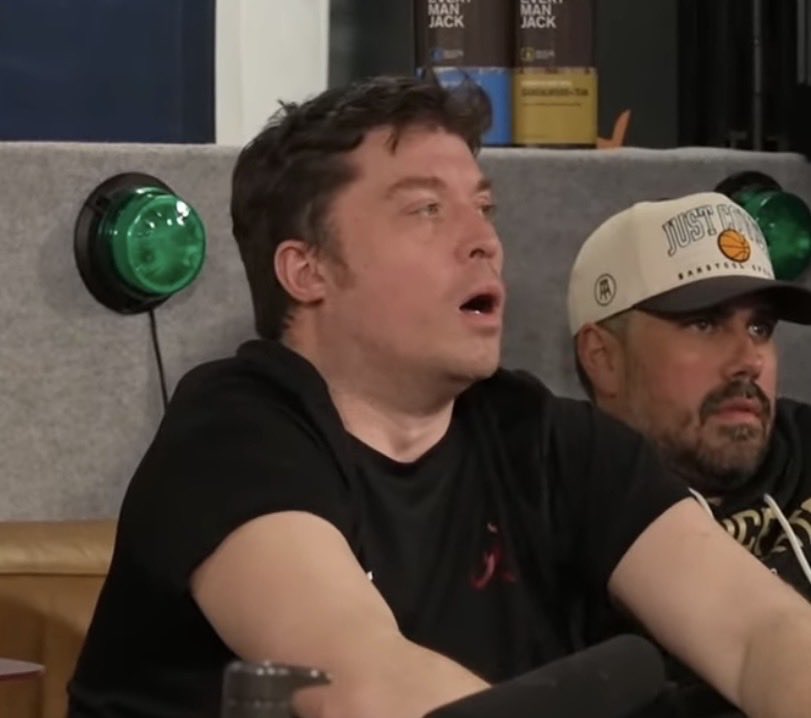 Viva La Stool tweet media