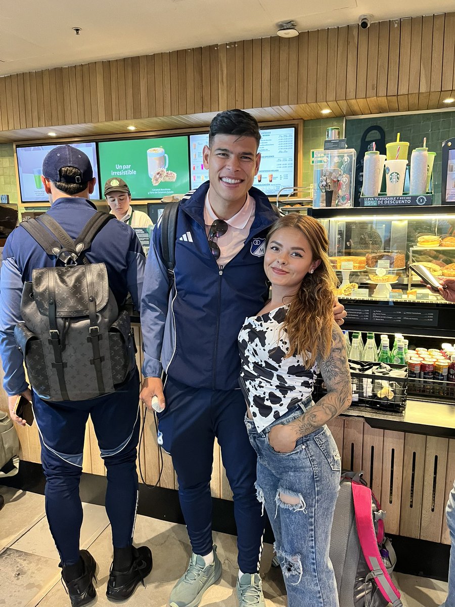 ♡Emily Clavijo tweet media