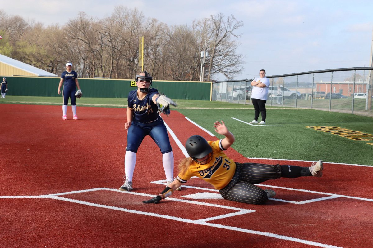 pgsball's tweet photo. Sliding into Spring Break like 😎 https://t.co/kZXnCj4g3U