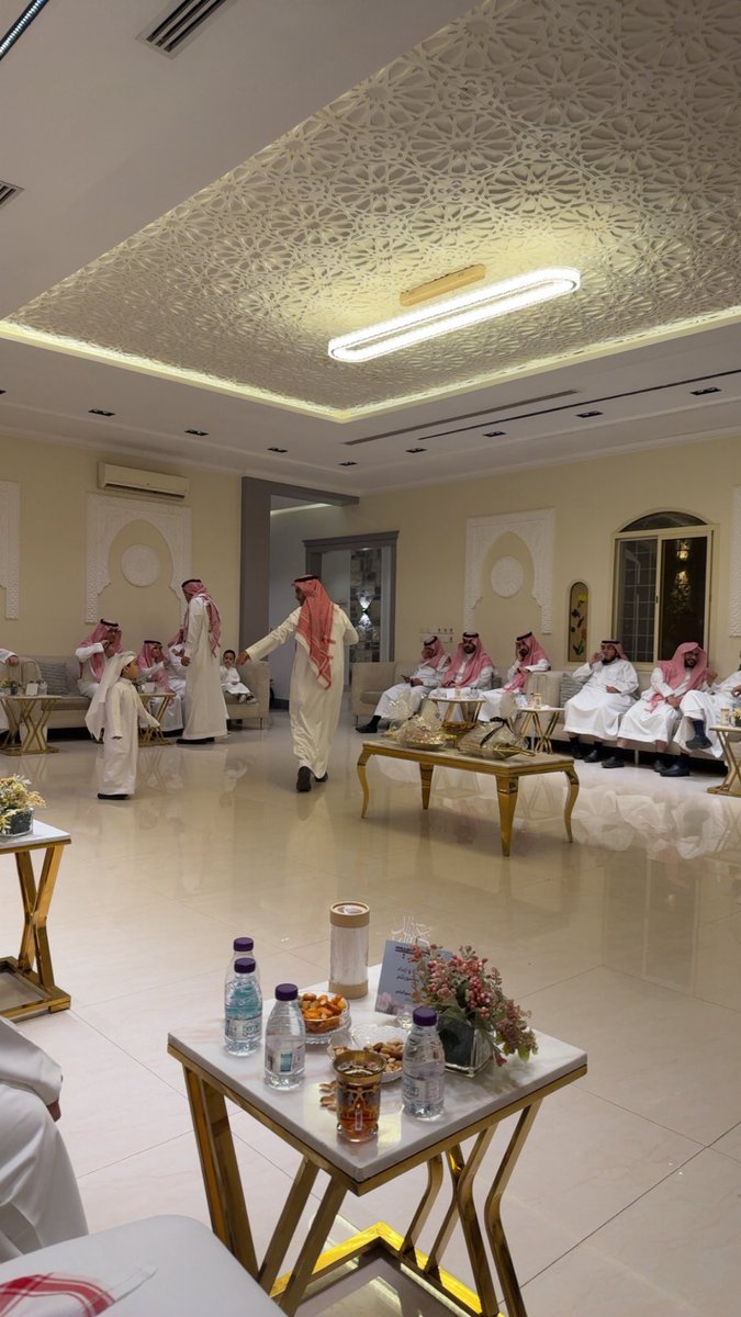 عزّام tweet media