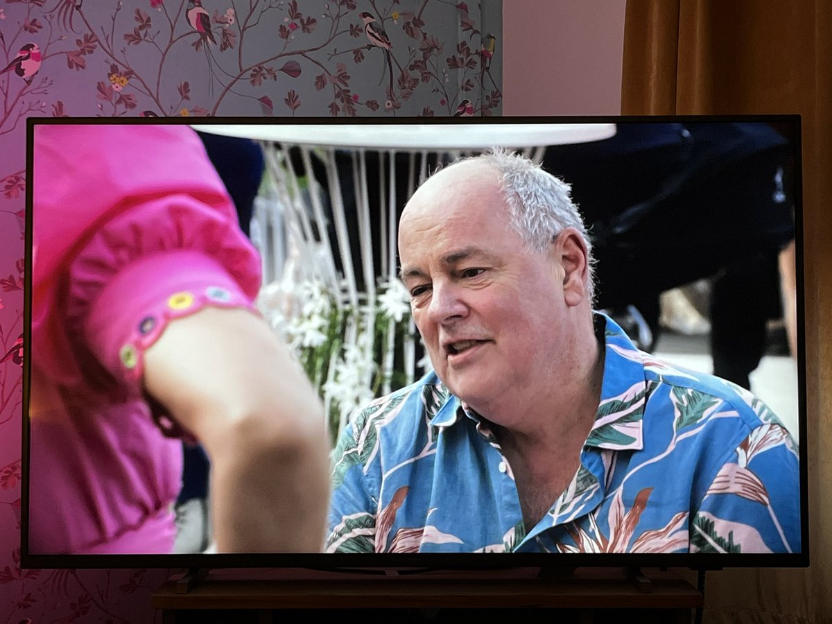 Sophie 🏠 #BringBackNeighbours tweet media